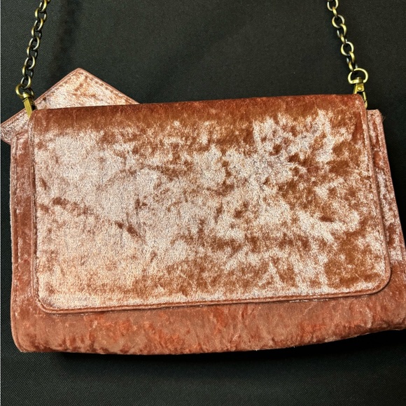 Blush Anthropologie crush velvet handbag with removable strap - Picture 2 of 6